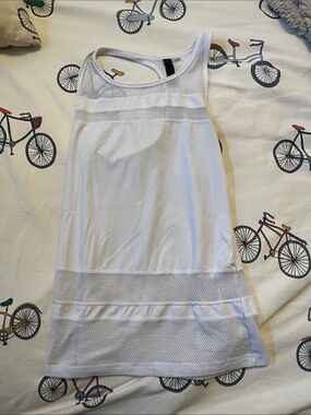7/$20 White Mesh Panel Tank Top